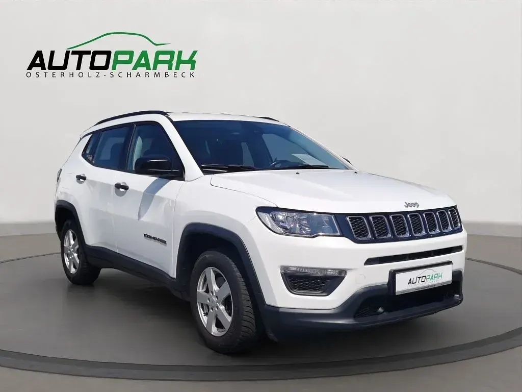Gebraucht Jeep Compass Sport 140 PS (102 kW) 2017 Weiß SUV