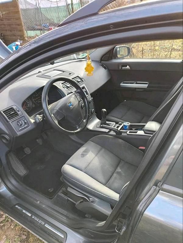 Usado Volvo V50 136 CV (100 kW) 2008 Gris Familiar