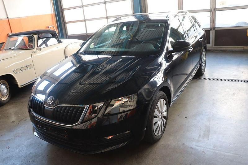Schwarz Gebraucht 2019 Skoda Octavia Ambition Kombi | 9.995 € (Superpreis) - Bild 1/4