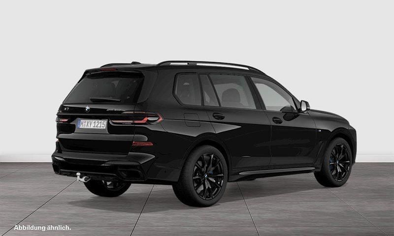 Gebraucht BMW X7 M Sport 352 PS (258 kW) 2025 Schwarz SUV