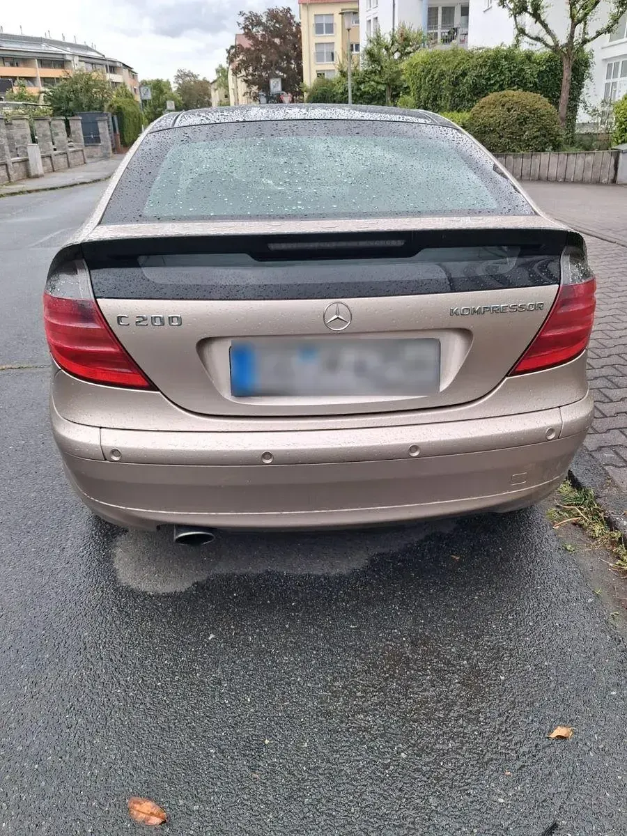 Gebraucht Mercedes 200 163 PS (119 kW) 2003 Gold Coupé