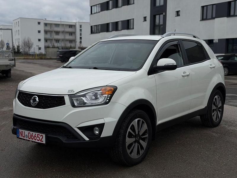Weiß Gebraucht 2015 Ssangyong (KGM) Korando SUV | 4.990 € (Fairer Preis) - Bild 1/4