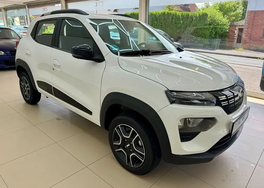 Gebraucht Dacia Spring Essentiel 33 kW (45 PS) 2023 Weiß Kleinwagen