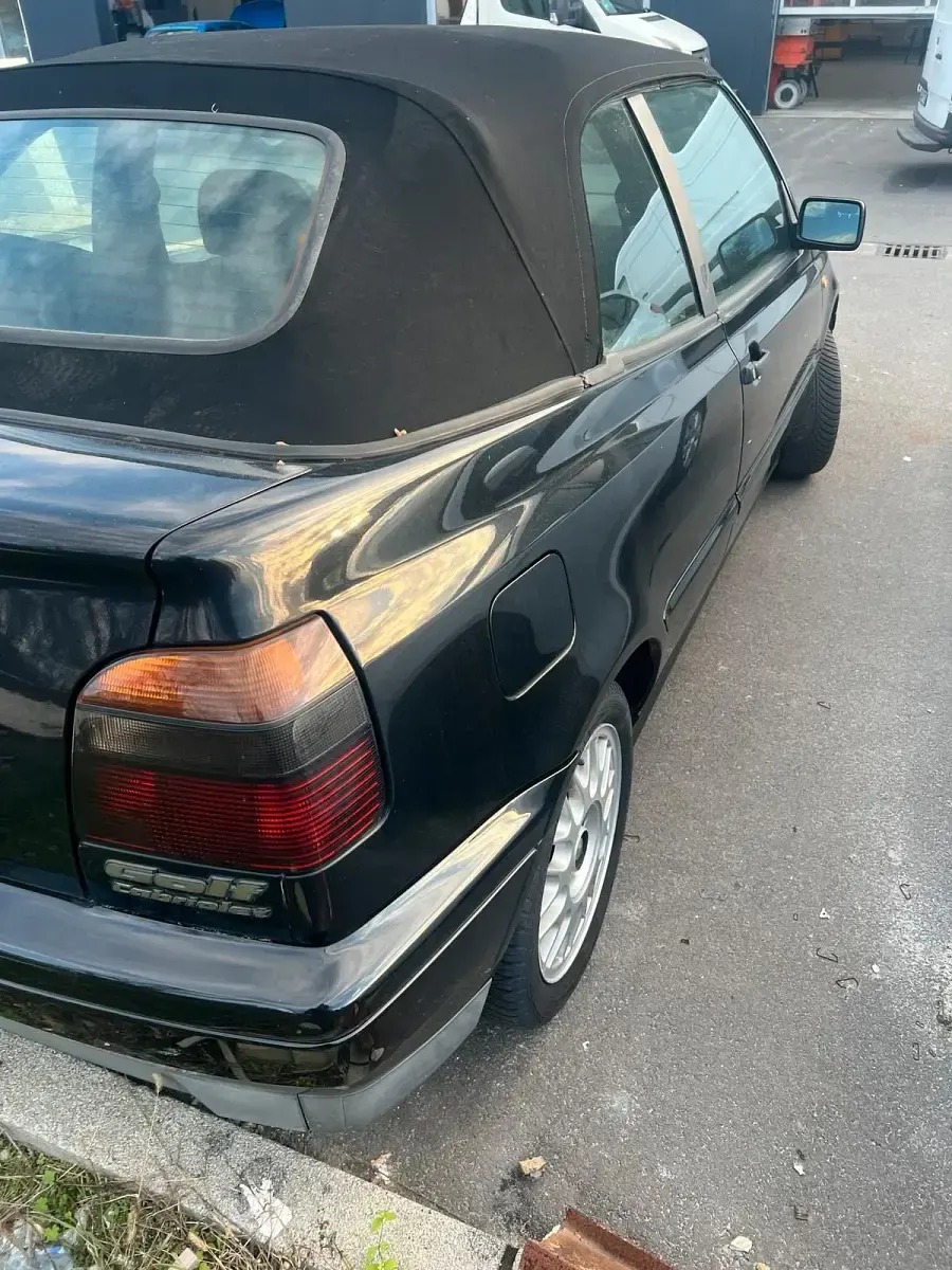 Gebraucht VW Golf Cabriolet 90 PS (66 kW) 1997 Schwarz Cabrio