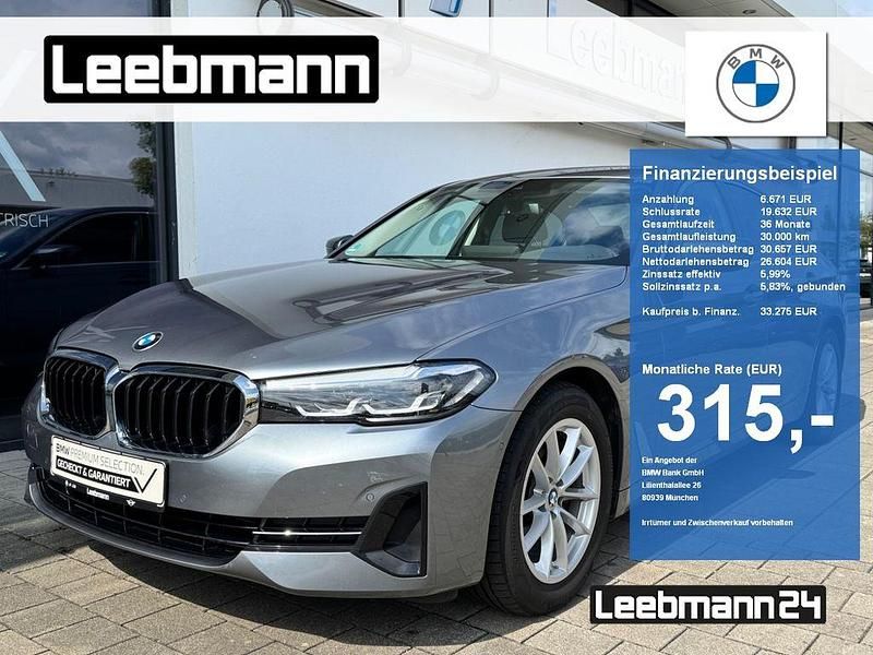 Blau Gebraucht 2022 BMW 520 Sport Line Limousine | 33.275 € (Superpreis) - Bild 1/4
