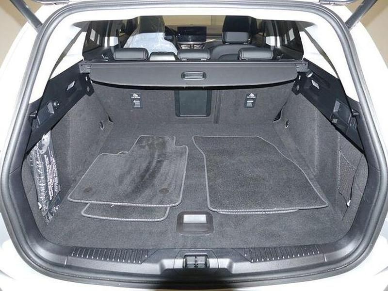 Gebraucht Ford Focus Titanium X 125 PS (91 kW) 2024 Polarsilber metallic Limousine