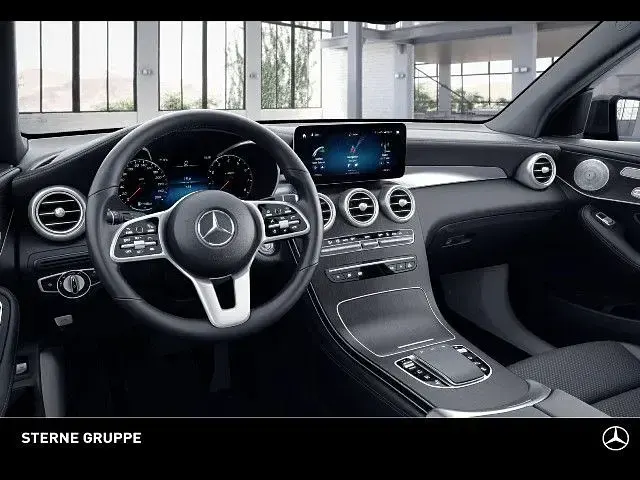 Gebraucht Mercedes GLC300e 320 PS (235 kW) 2021