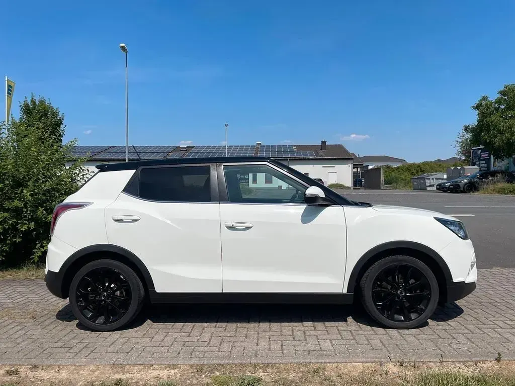 Gebraucht SsangYong Tivoli 128 PS (94 kW) 2018 Weiß SUV
