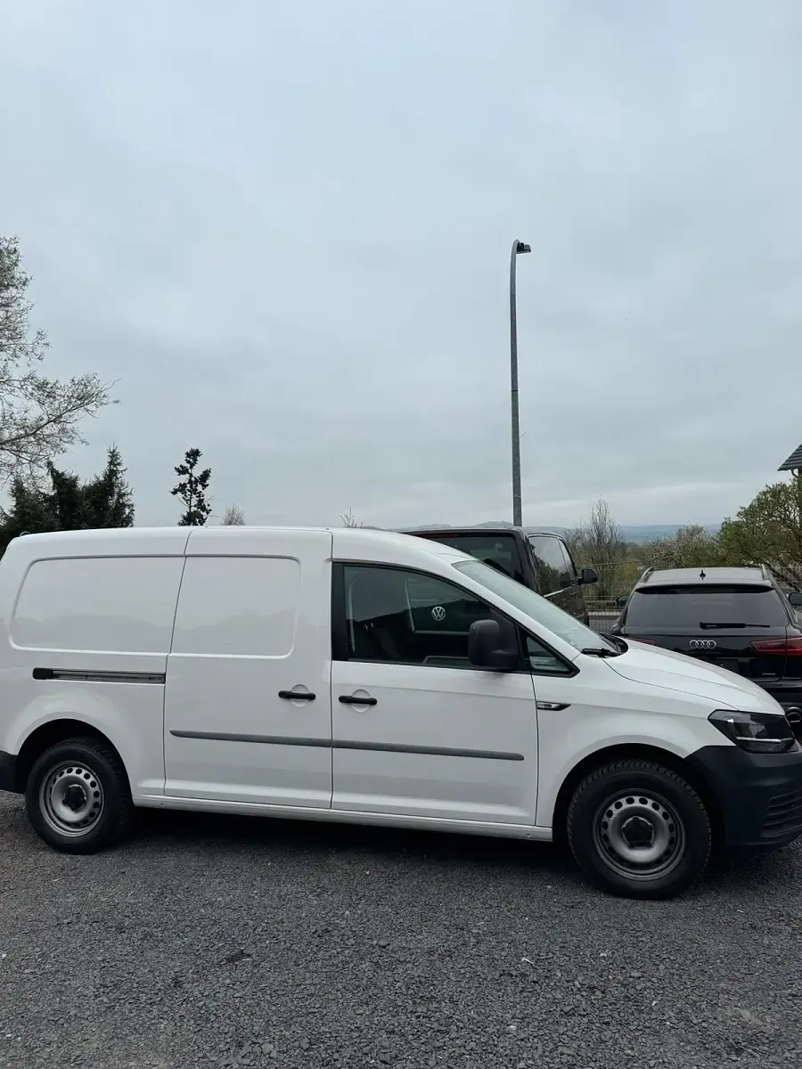 Gebraucht VW Caddy Maxi 118 PS (86 kW) 2019 Weiß Van / Kleinbus