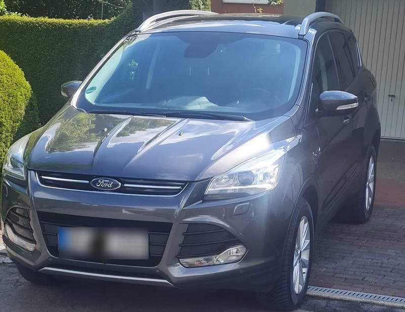 Gebraucht Ford Kuga Titanium 150 PS (110 kW) 2009 Grau SUV