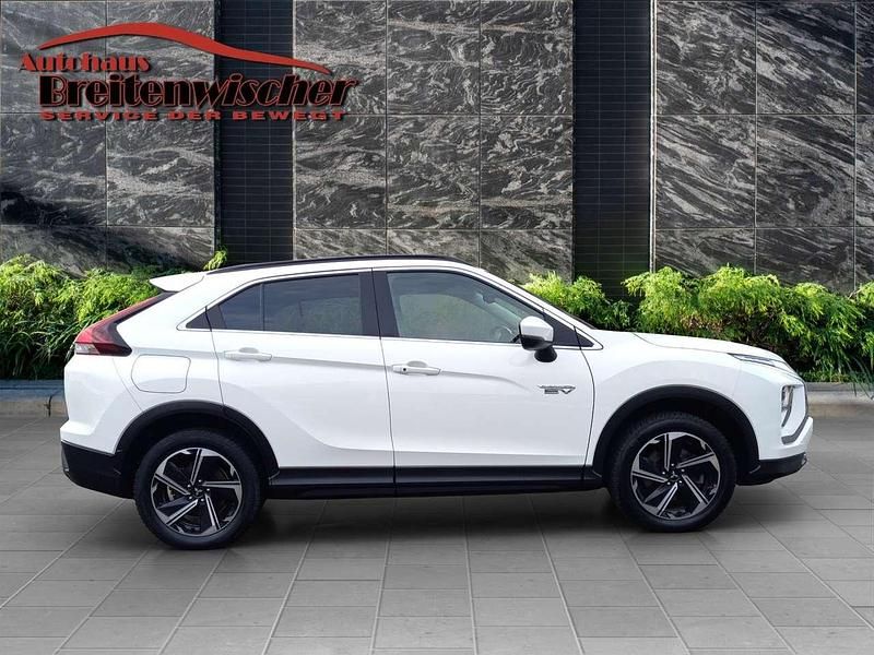 Gebraucht Mitsubishi Eclipse Cross Basis 188 PS (138 kW) 2022 Andenweiß SUV