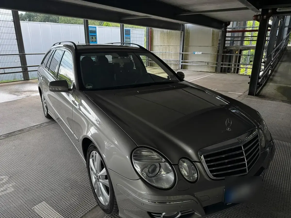 Gebraucht Mercedes E280 Avantgarde 230 PS (169 kW) 2007 Andere farben Kombi