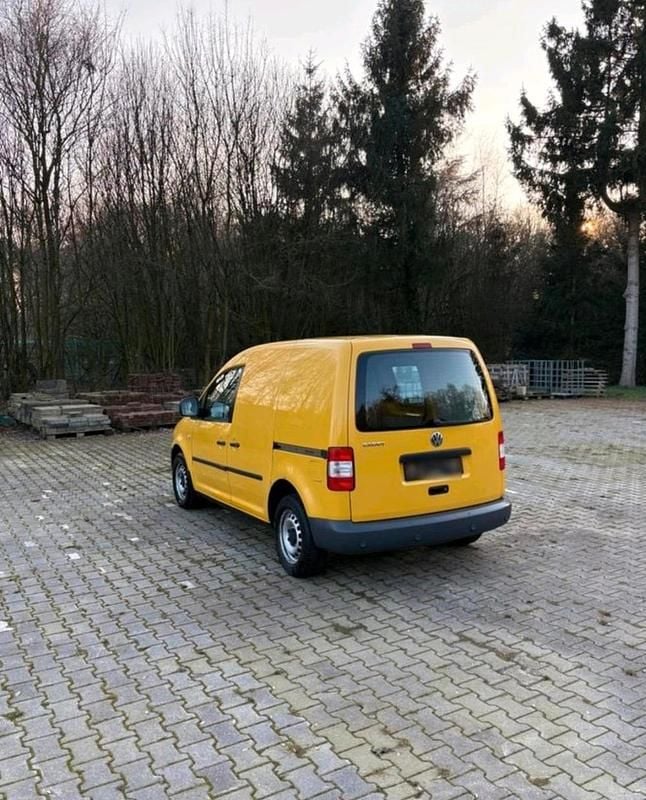 Usata VW Caddy 84 CV (61 kW) 2012 Giallo Monovolume