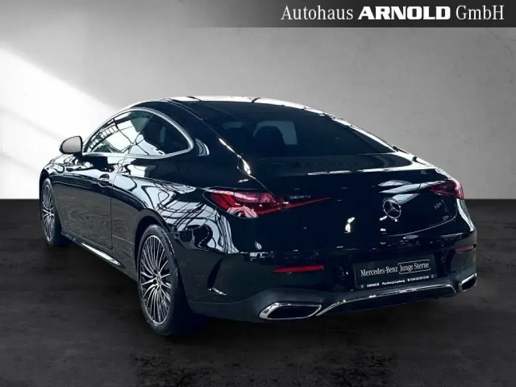 Gebraucht Mercedes 220 197 PS (144 kW) 2025 Obsidianschwarz (metallic) Coupé