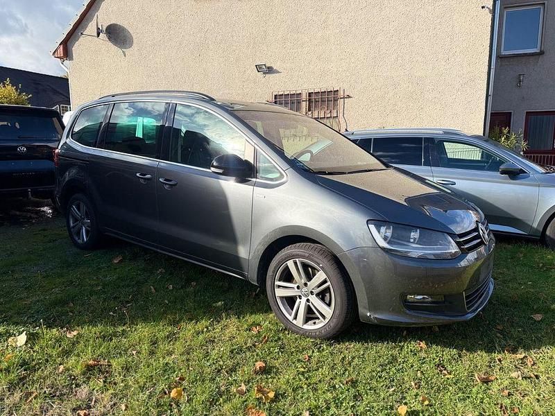 Grau Gebraucht 2013 VW Sharan Match Van / Kleinbus | 8.300 € (Superpreis) - Bild 1/4