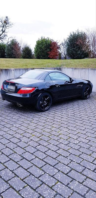 Gebraucht Mercedes SLK200 184 PS (135 kW) 2011 Schwarz Cabrio