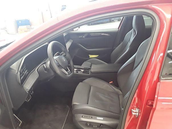 Gebraucht VW Passat R-line 265 PS (194 kW) 2024 Chilirot Kombi