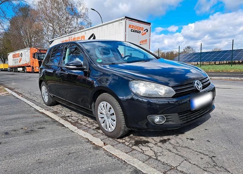 Gebraucht VW Golf VI 105 PS (77 kW) 2012 Schwarz Kleinwagen