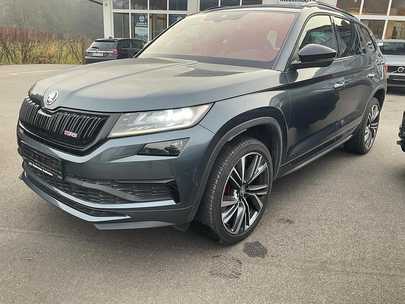 Quarz grau metallic Gebraucht 2020 Skoda Kodiaq RS SUV | 36.475 € (Etwas zu teuer) - Bild 1/3