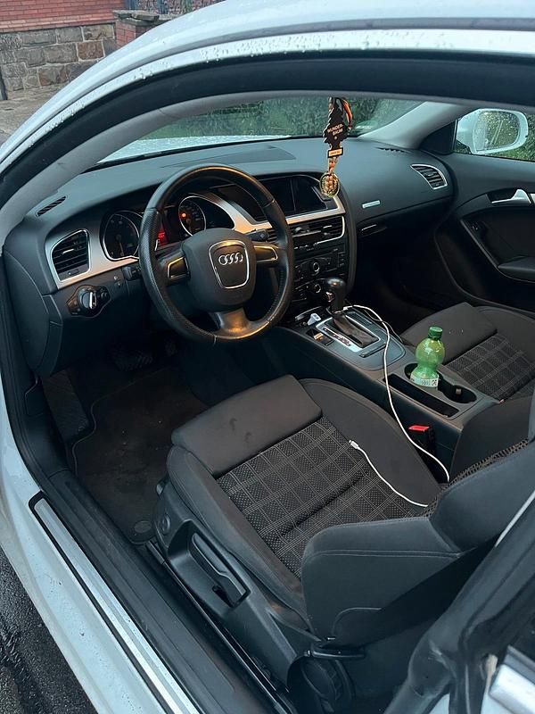 Gebraucht Audi A5 180 PS (132 kW) 2009 Weiß Coupé