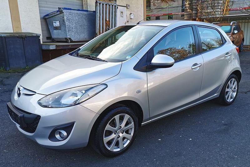 Gebraucht Mazda 2 Edition 75 PS (55 kW) 2012 Silber Limousine
