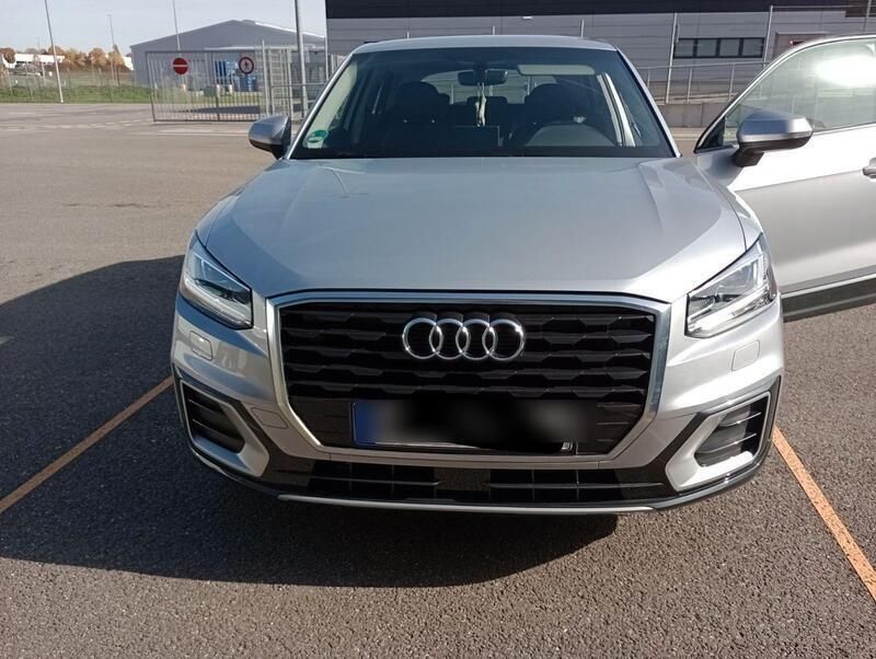 Silber Gebraucht 2020 Audi Q2 Design SUV | 21.850 € (Fairer Preis) - Bild 1/4