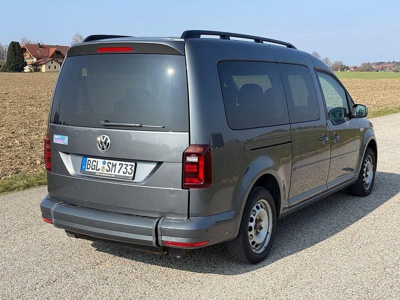 Gebraucht VW Caddy Maxi Highline 102 PS (75 kW) 2017 Grau Van / Kleinbus