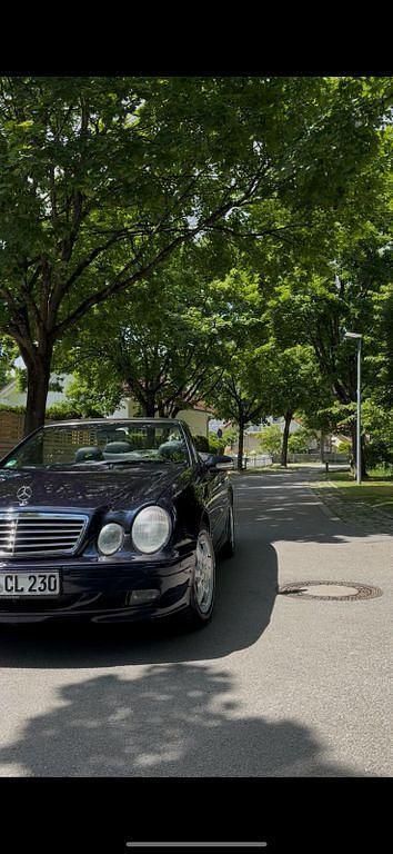 Blau Gebraucht 2000 Mercedes CLK230 Elegance Cabrio | 10.500 € (Teuer) - Bild 1/4