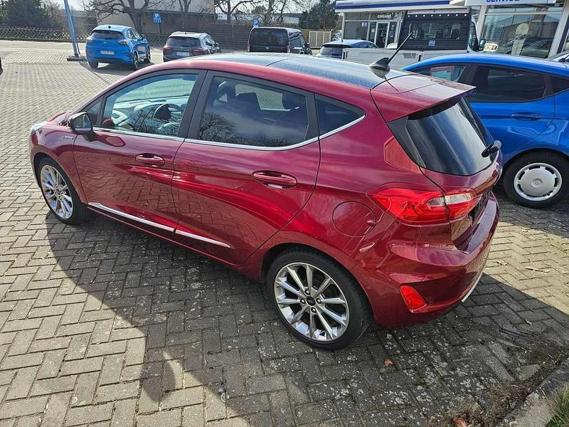 Gebraucht Ford Fiesta Vignale 101 PS (74 kW) 2019 Rubyrot (metallic) Kleinwagen