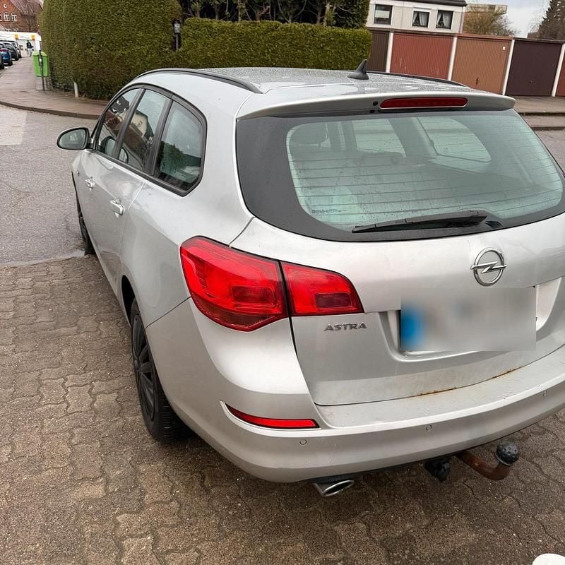 Gebraucht Opel Astra 165 PS (121 kW) 2012 Grau Kombi