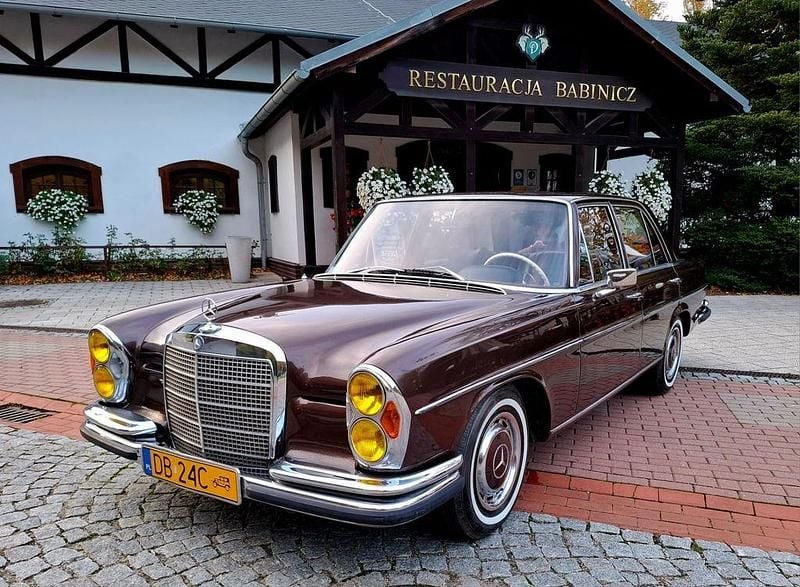 Braun Gebraucht 1970 Mercedes W108 Limousine | 15.500 € - Bild 1/4