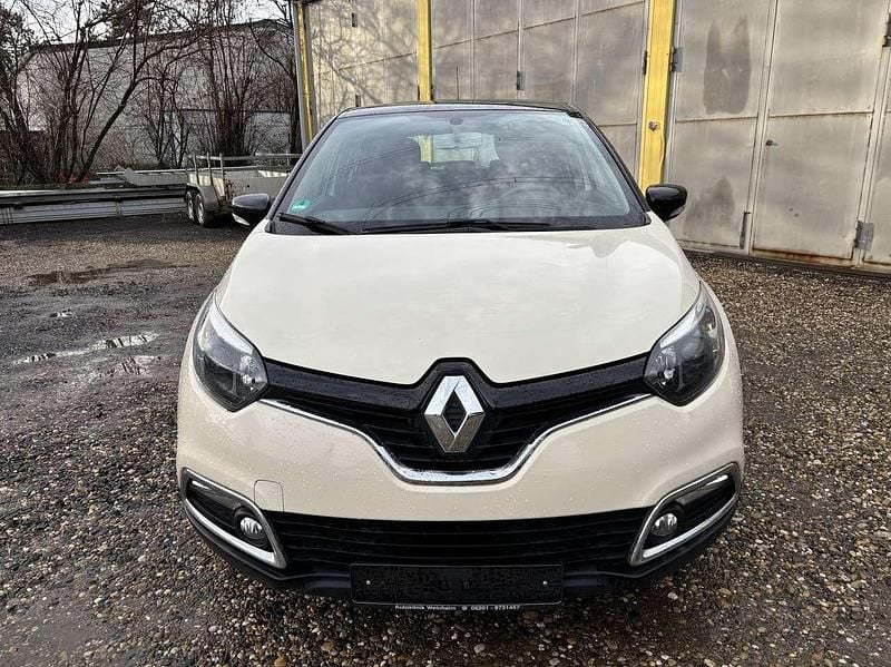 Gebraucht Renault Captur Experience 90 PS (66 kW) 2016 Elfenbein d16 + schwarz gne SUV