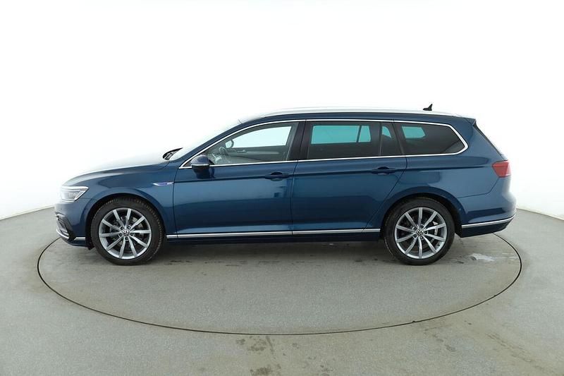 Gebraucht VW Passat GTE 218 PS (160 kW) 2021 Blau Kombi