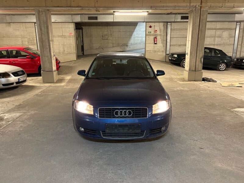 Blau Gebraucht 2003 Audi A3 Ambition Limousine | 1.250 € (Superpreis) - Bild 1/4