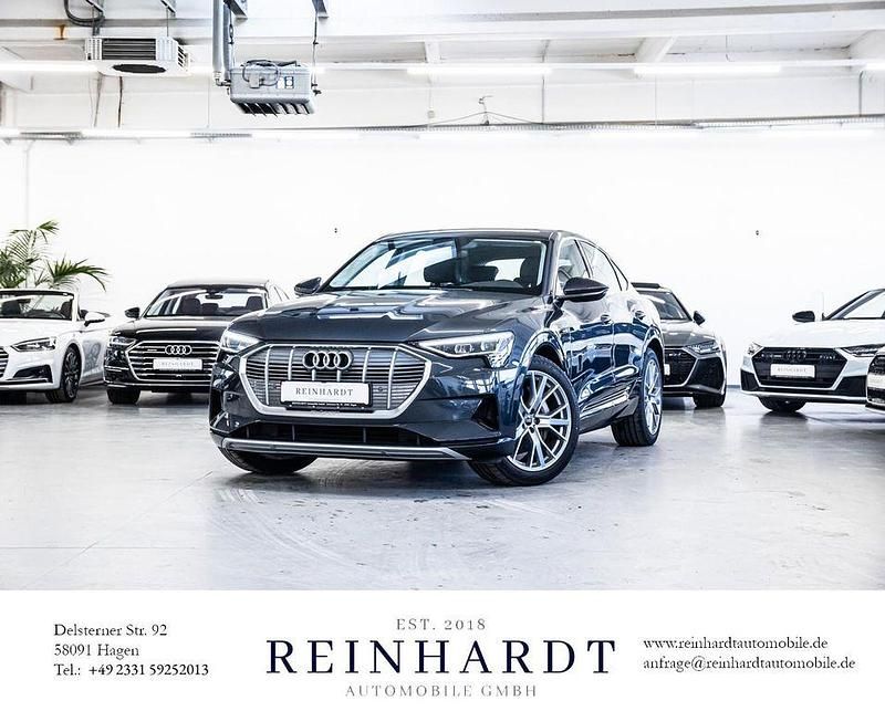 Grau Gebraucht 2023 Audi e-tron Advanced Plus SUV | 33.840 € (Superpreis) - Bild 1/4