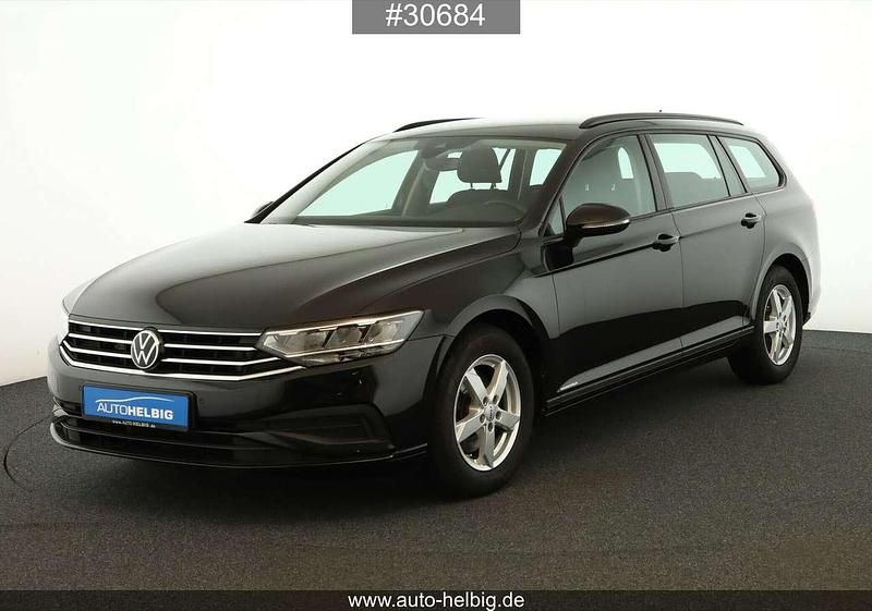 Gebraucht VW Passat 122 PS (89 kW) 2023 Schwarz Kombi
