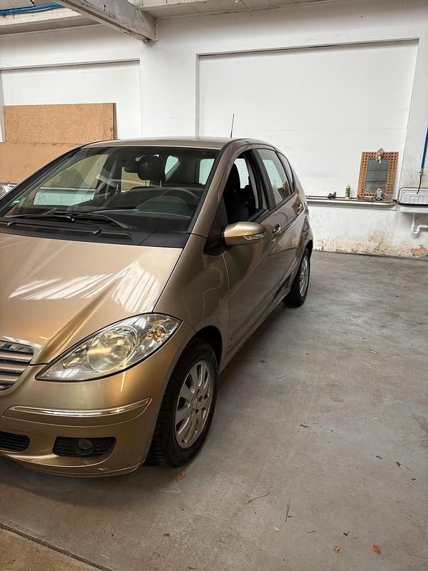 Gebraucht Mercedes A150 95 PS (69 kW) 2007 Gelb Kleinwagen