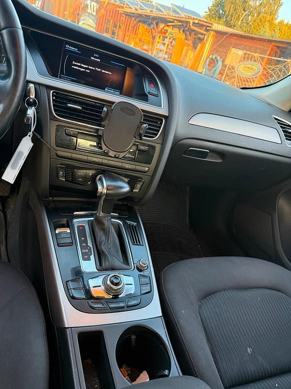 Gebraucht Audi A4 Comfort 2014 Schwarz Limousine