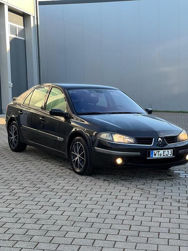 Schwarz Gebraucht 2006 Renault Laguna II Limousine | 899 € (Fairer Preis) - Bild 1/4