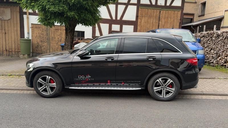 Gebraucht Mercedes GLC250 207 PS (152 kW) 2017 Schwarz SUV