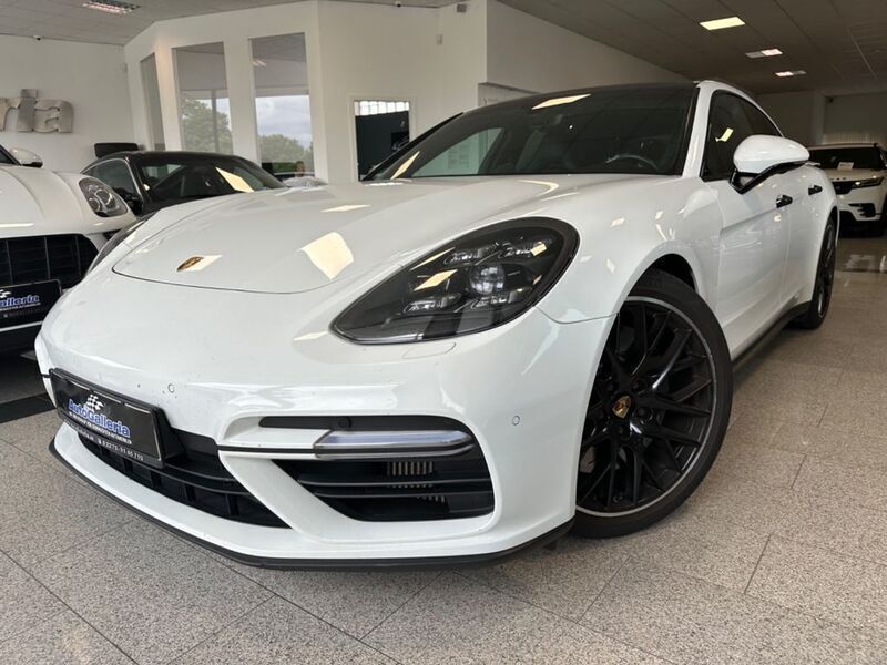 Pure white Gebraucht 2018 Porsche Panamera Turbo Chrono Limousine | 57.800 € (Superpreis) - Bild 1/4