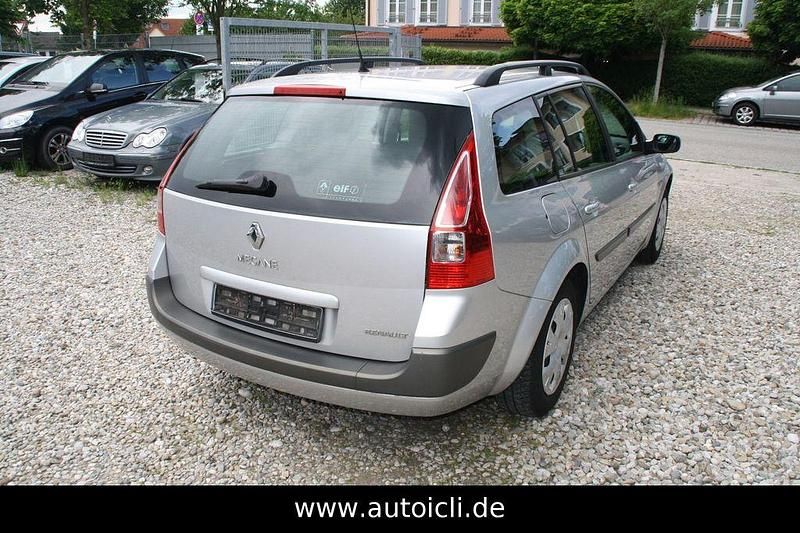 Gebraucht Renault Mégane II 111 PS (81 kW) 2006 Silber Limousine