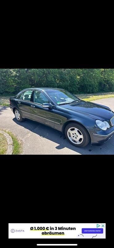 Schwarz Gebraucht 2004 Mercedes C200 Limousine | 1.550 € - Bild 1/4