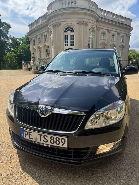 Schwarz Gebraucht 2014 Skoda Fabia Active Limousine | 3.500 € (Superpreis) - Bild 1/4