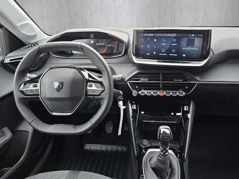 Neu Peugeot 208 Allure 101 PS (74 kW) 2025 Okenit weiss Kleinwagen