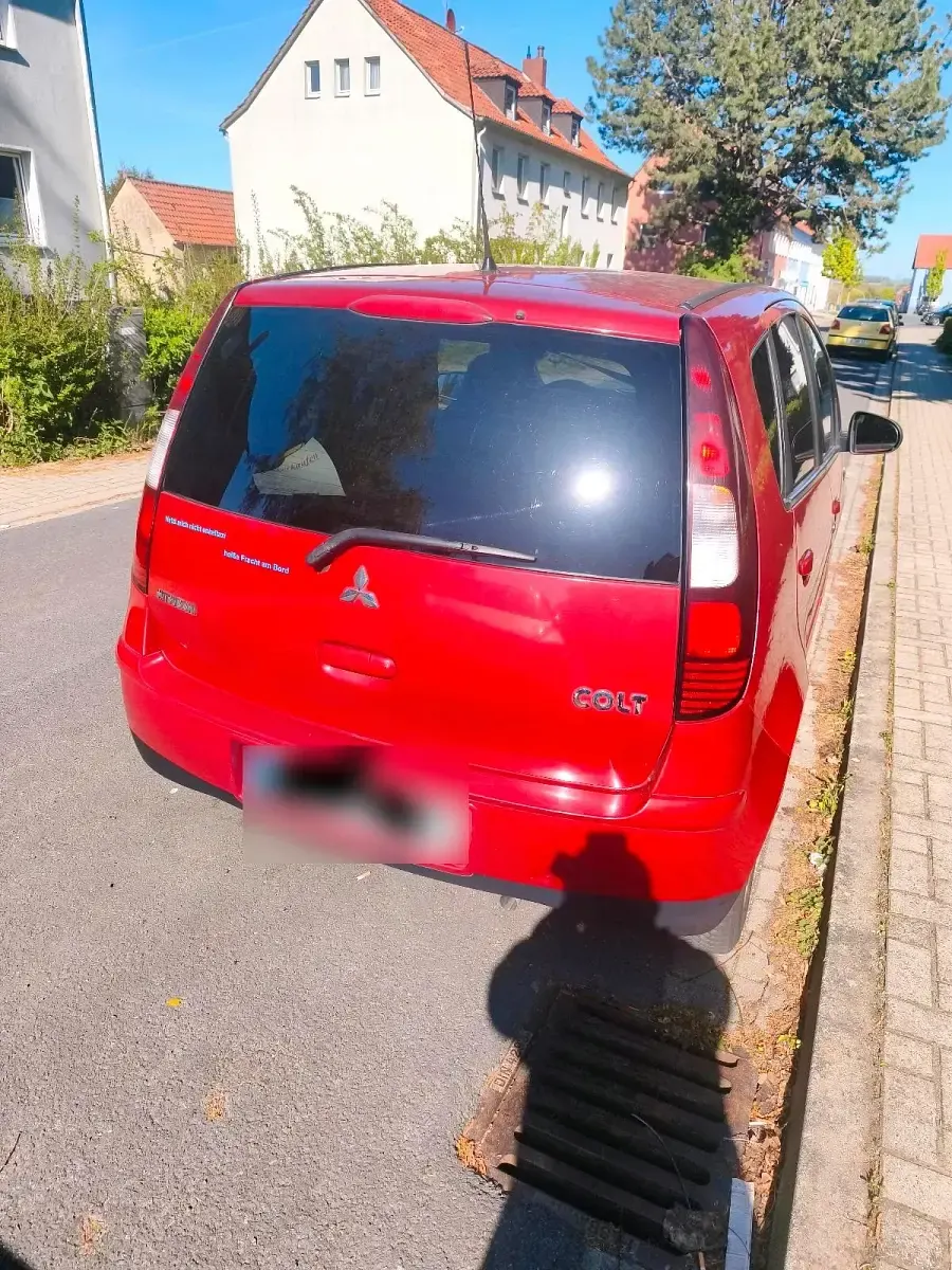 Gebraucht Mitsubishi Colt 95 PS (69 kW) 2008 Rot Limousine