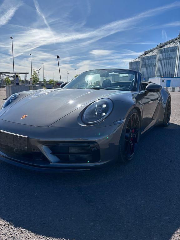 Gebraucht Porsche 992 480 PS (353 kW) 2022 Grau Cabrio