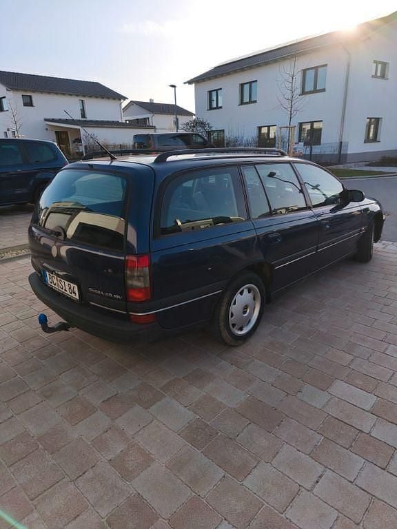 Gebraucht Opel Omega 136 PS (100 kW) 1997 Blau Limousine