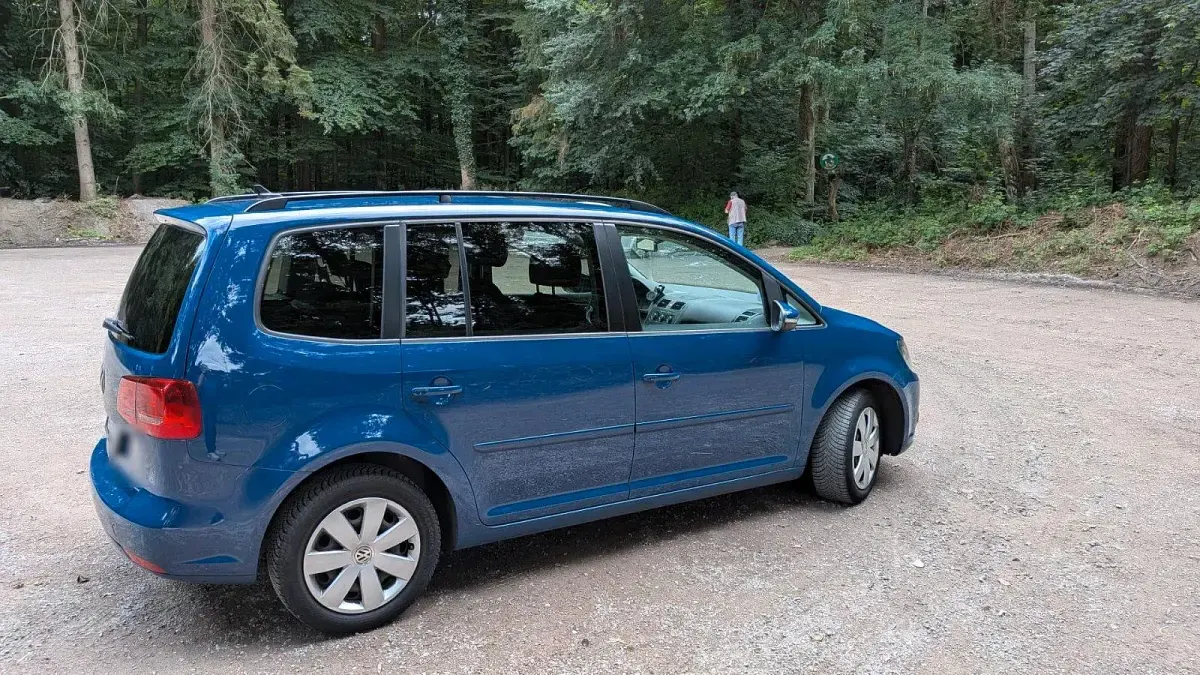 Gebraucht VW Touran 2012 Blau Van / Kleinbus
