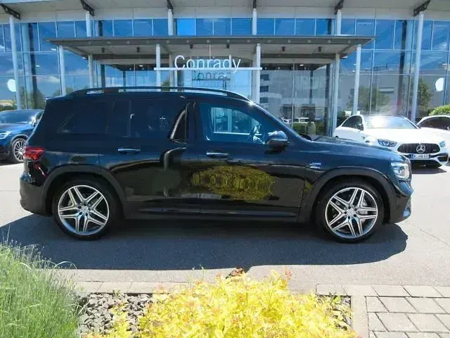 Second-hand Mercedes GLB35 AMG 306 CP (225 kW) 2023 Negru SUV